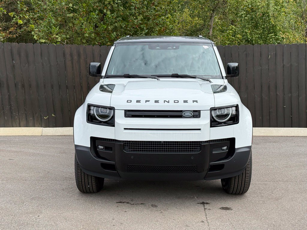 New 2026 Land Rover Defender 110 S AWD/4WD image 9