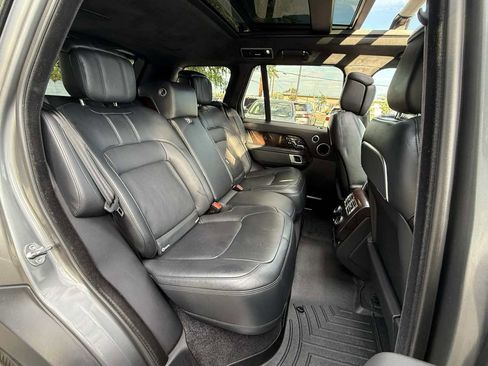Used 2019 Land Rover Range Rover Autobiography image 12