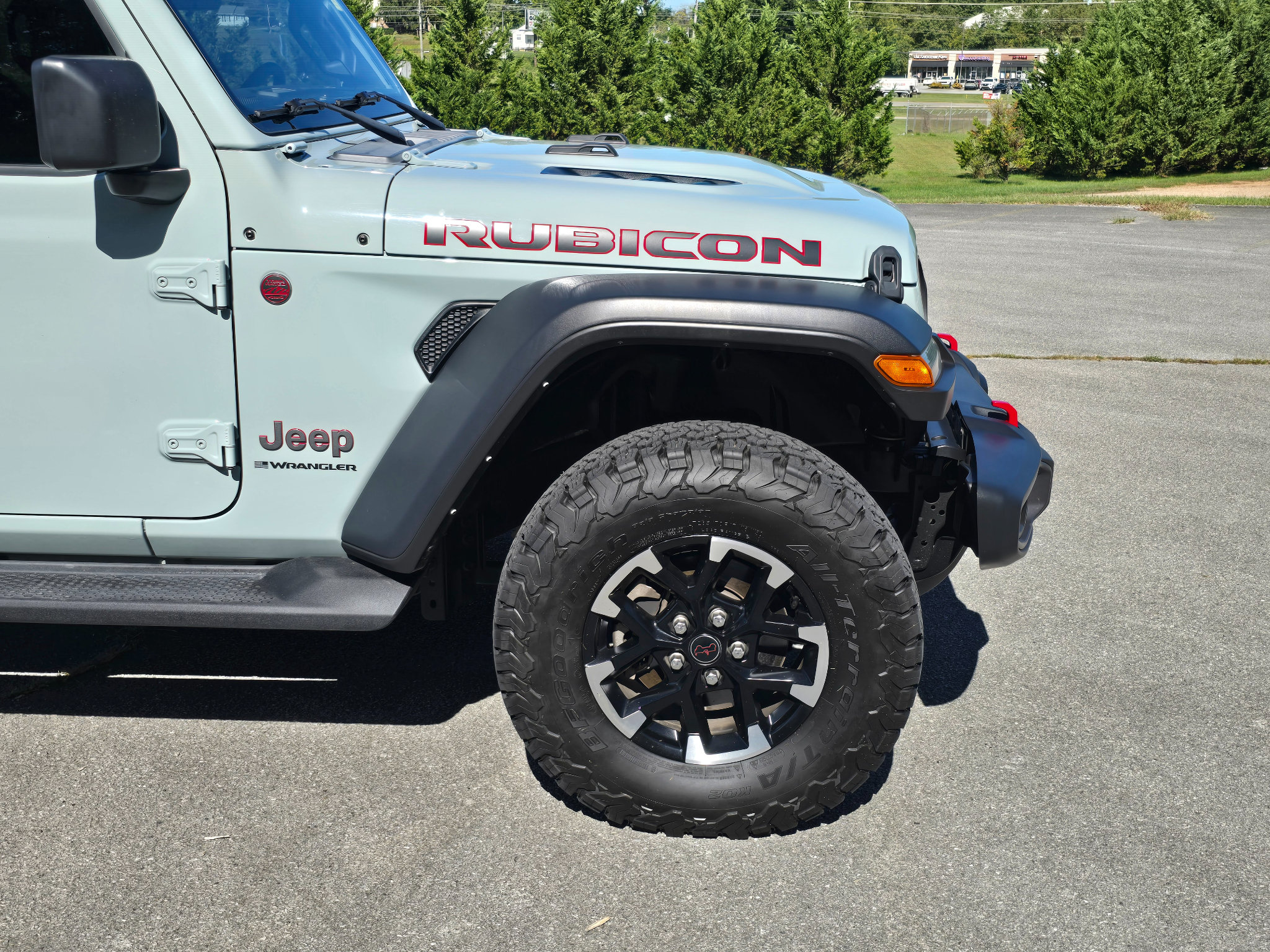 Used 2024 Jeep Wrangler Unlimited Rubicon w/ Convenience Group AWD/4WD image 24