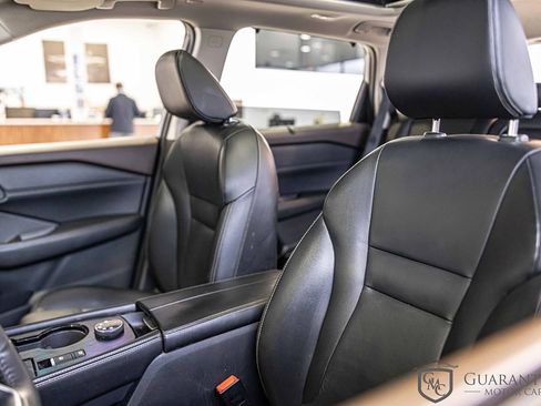 Used 2022 Nissan Rogue SL w/ SL Premium Package image 19