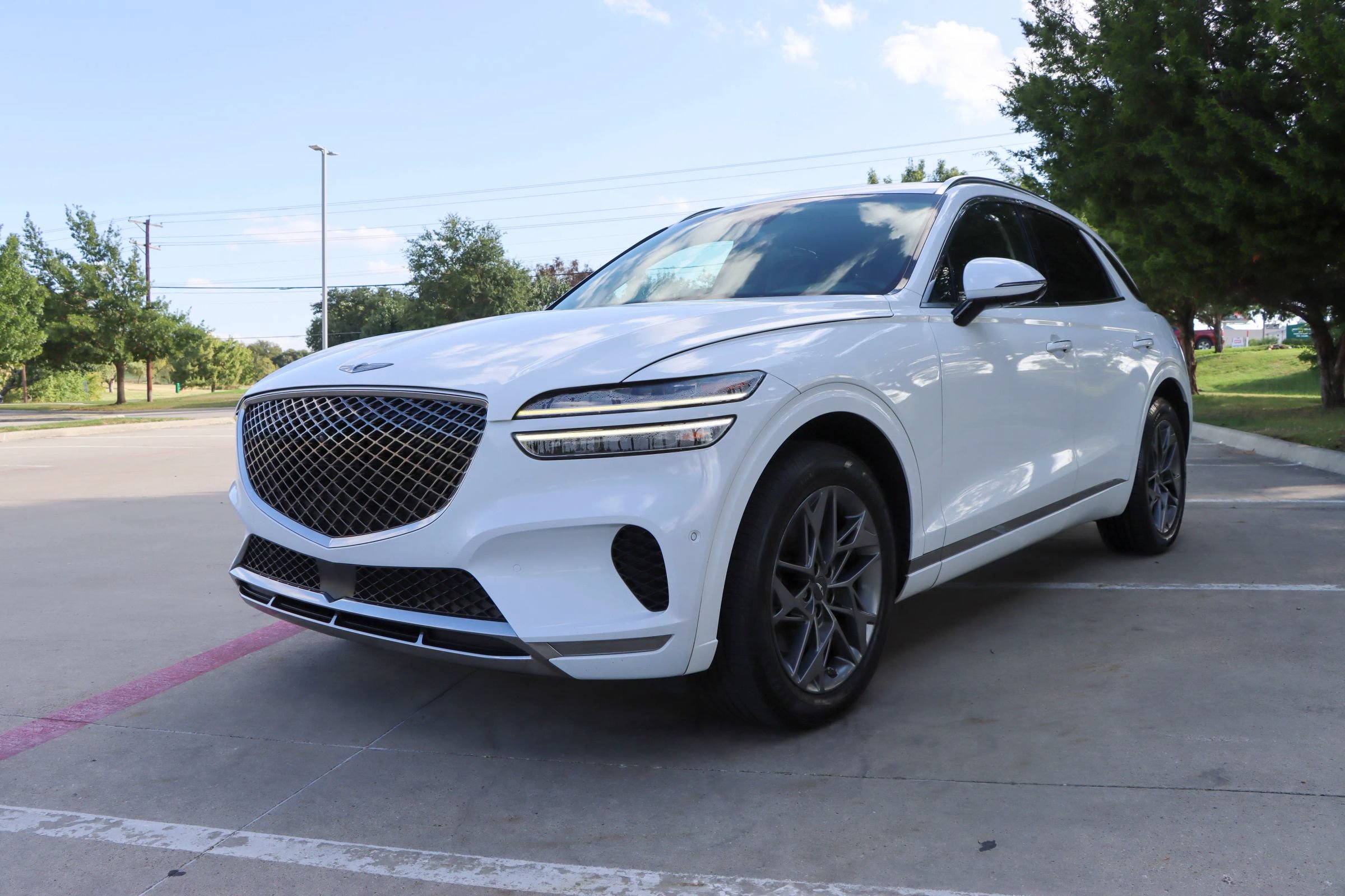 Used 2022 Genesis GV70 2.5T w/ Advanced Package AWD/4WD image 3