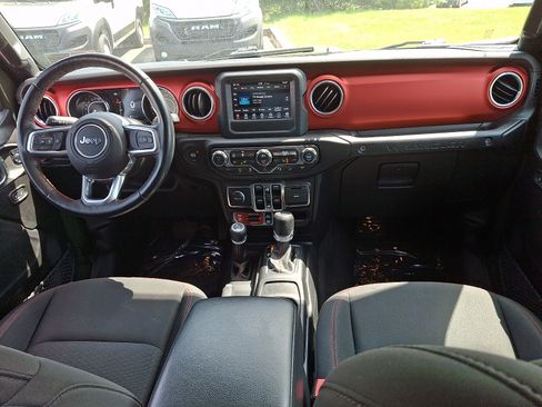 Used 2021 Jeep Wrangler Unlimited Rubicon w/ LED Lighting Group AWD/4WD image 16