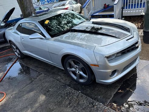 Used 2013 Chevrolet Camaro SS w/ RS Package RWD image 2