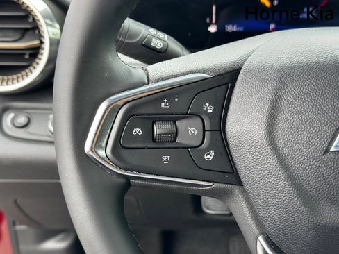 Used 2024 Chevrolet Trax ACTIV w/ Sunroof Package image 18