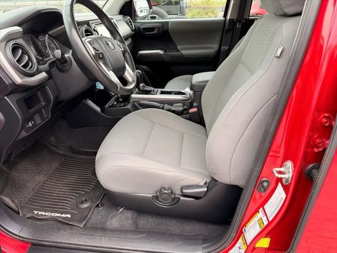 Used 2017 Toyota Tacoma SR5 w/ Tow Package AWD/4WD image 12