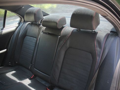 Used 2012 Volkswagen Jetta GLI Autobahn FWD image 13