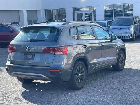 Used 2022 Volkswagen Taos S image 6