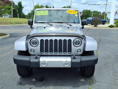 Used 2015 Jeep Wrangler Sahara AWD/4WD image 2