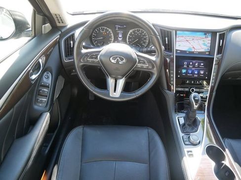 Used 2018 INFINITI Q50 Luxe w/ Sensory Package (Luxe) AWD/4WD image 11
