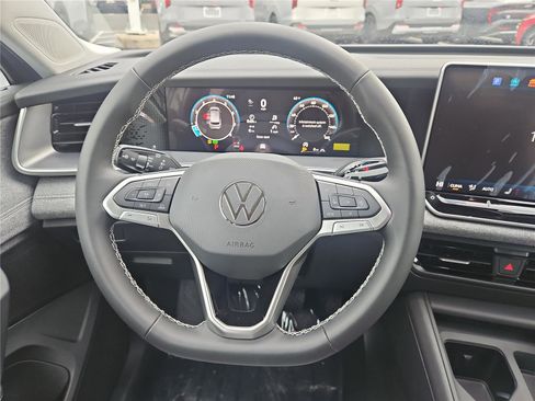 New 2026 Volkswagen Tiguan S image 15