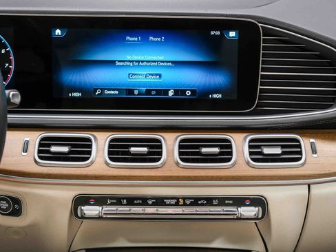 Certified 2023 Mercedes-Benz GLS 450 4MATIC image 13