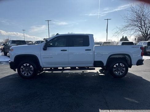 Certified 2022 Chevrolet Silverado 2500 Custom w/ Custom Value Package image 4
