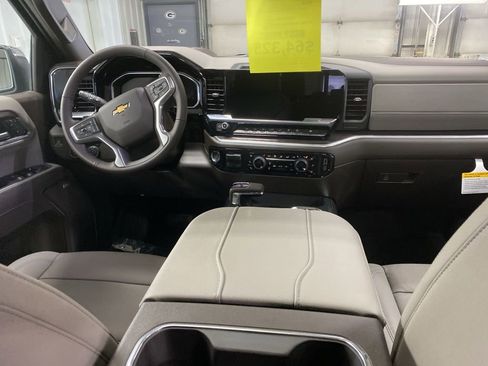 New 2026 Chevrolet Silverado 1500 LTZ w/ LTZ Premium Package image 18