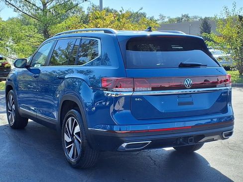 Used 2025 Volkswagen Atlas SEL image 3