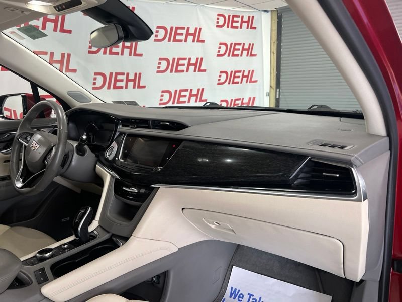 Used 2022 Cadillac XT6 Premium Luxury FWD image 13