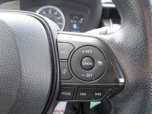 Used 2022 Toyota Corolla LE image 14