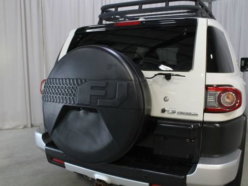 Used 2013 Toyota FJ Cruiser 4WD w/ Upgrade Pkg image 31