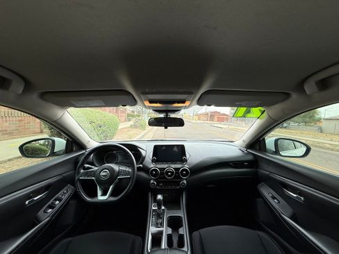 Used 2021 Nissan Sentra SV FWD image 13