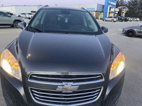 Used 2016 Chevrolet Trax LT w/ LT Convenience Package image 2