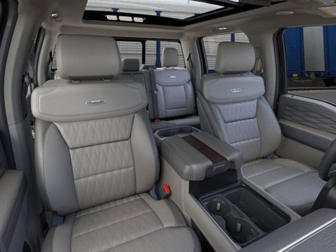 New 2026 Ford F450 Platinum w/ Platinum Plus Package image 13
