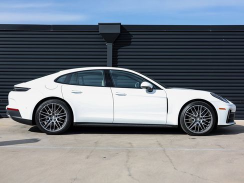 New 2026 Porsche Panamera 4 image 8