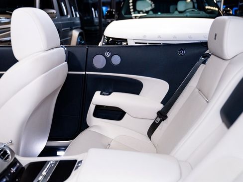 Used 2019 Rolls-Royce Dawn image 16