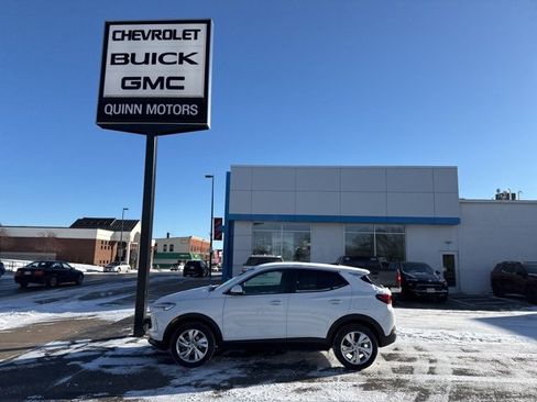 Used 2024 Buick Encore GX Preferred w/ Comfort Package image 2