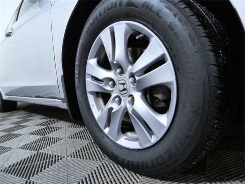 Used 2011 Honda Accord LX-P image 2