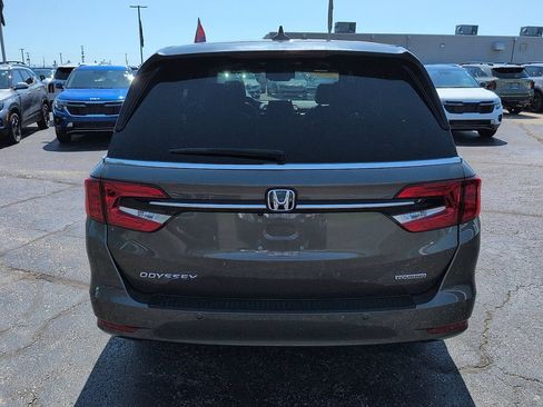 Used 2021 Honda Odyssey Touring image 6