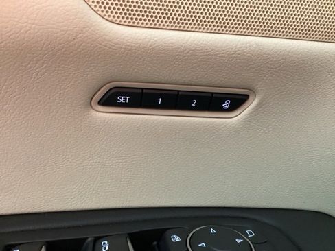 Used 2019 Cadillac XT5 Luxury w/ Sport Package image 17