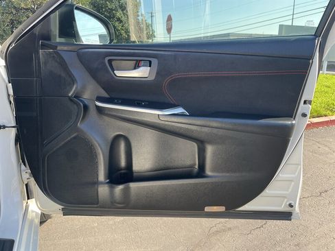 Used 2016 Toyota Camry XSE w/ Moonroof Package image 36