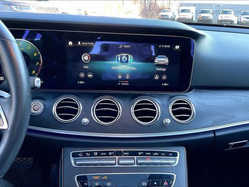 Used 2023 Mercedes-Benz E 350 4MATIC Sedan image 15
