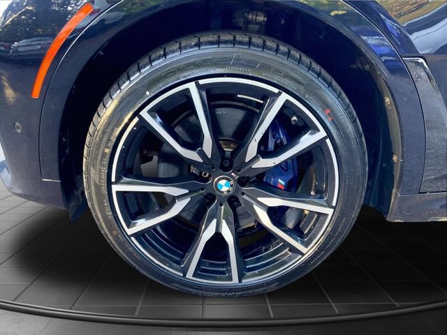 Used 2019 BMW X7 xDrive50i w/ M Sport Package AWD/4WD image 14