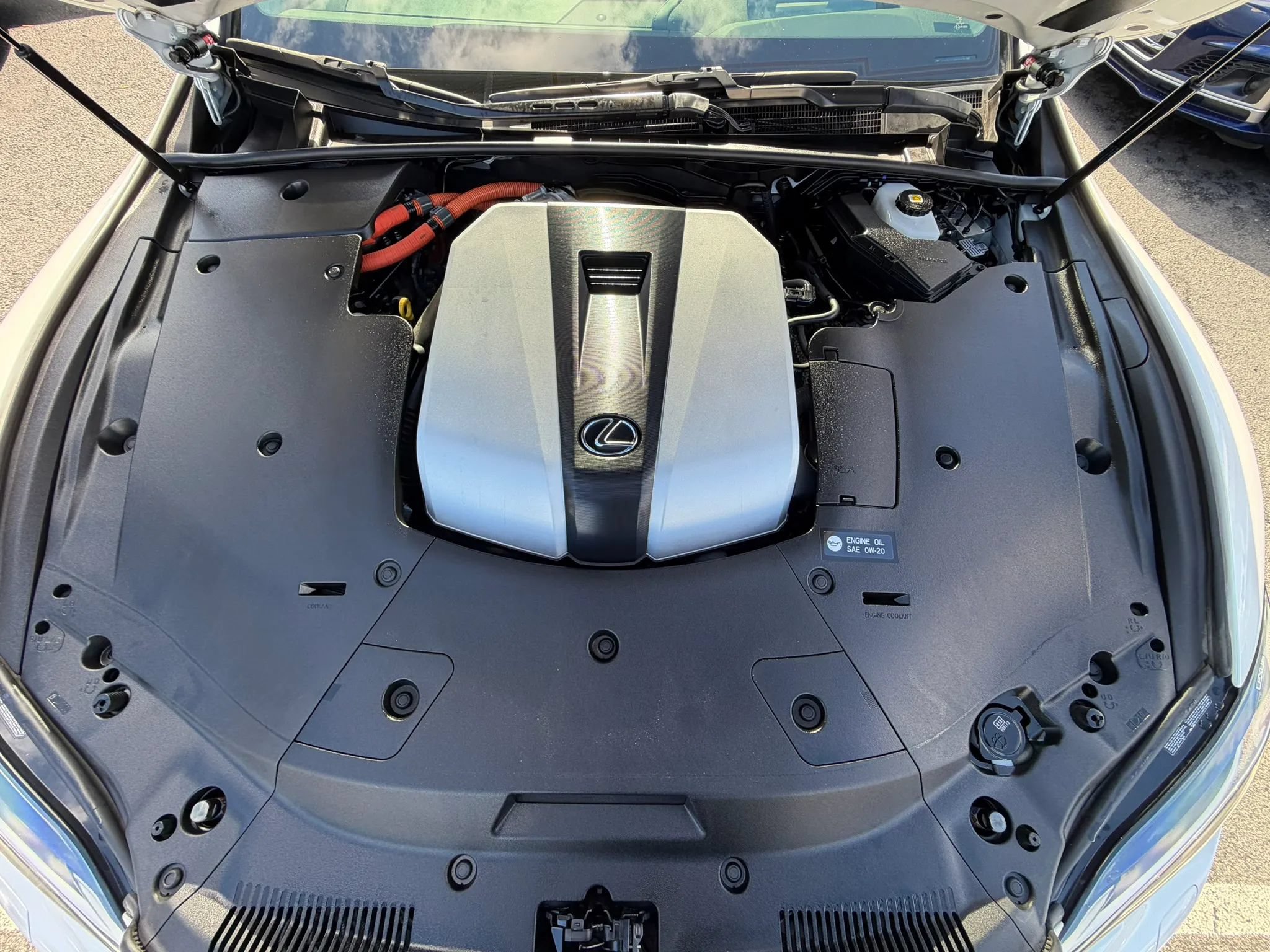 Used 2023 Lexus LS 500h AWD w/ Luxury Package image 30