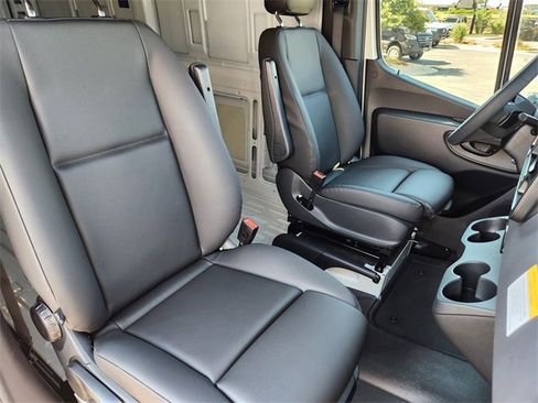 New 2025 Mercedes-Benz Sprinter 2500 image 17