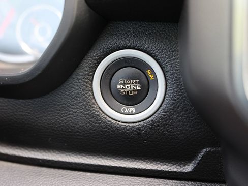 Used 2019 RAM 1500 Big Horn AWD/4WD image 34