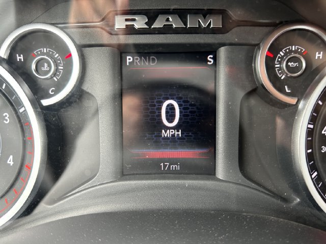 New 2026 RAM 3500 Big Horn AWD/4WD image 31