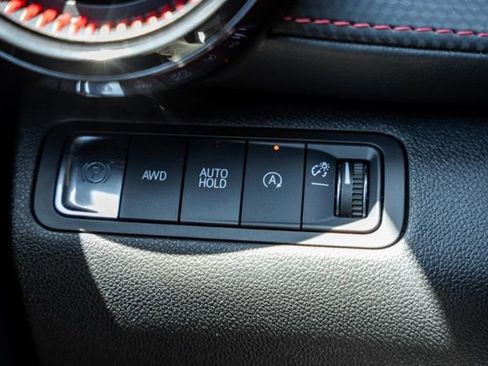 Used 2025 Chevrolet Equinox RS AWD/4WD image 17