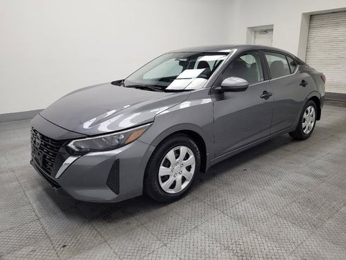 Used 2025 Nissan Sentra S FWD image 2