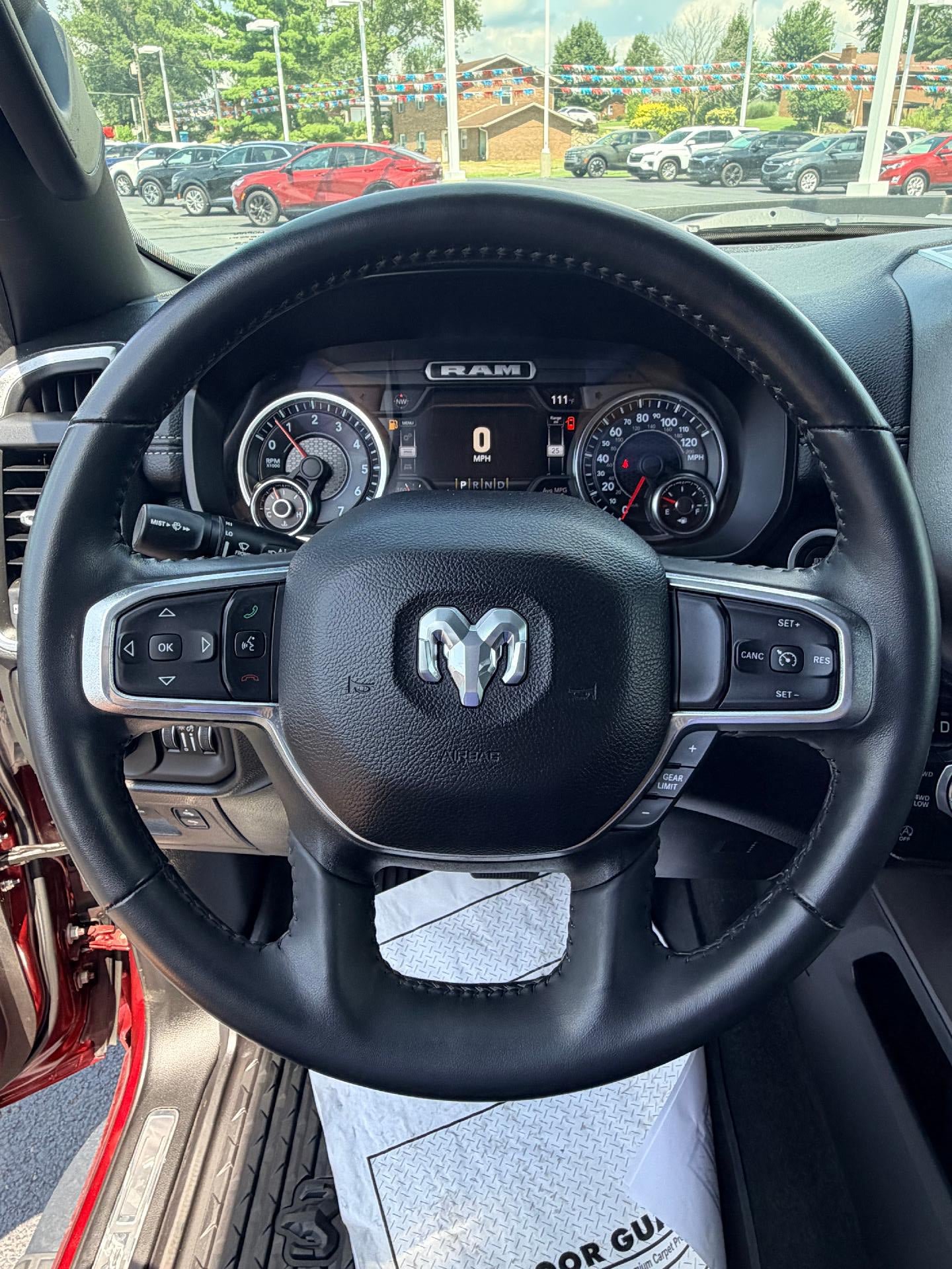 Used 2022 RAM 1500 Laramie AWD/4WD image 14