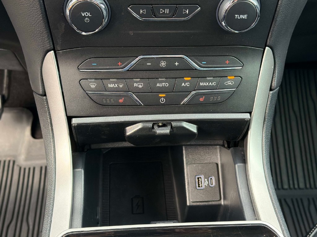 Used 2020 Ford Edge SEL w/ Convenience Package AWD/4WD image 26