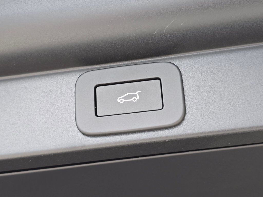 New 2026 Land Rover Range Rover SE AWD/4WD image 13