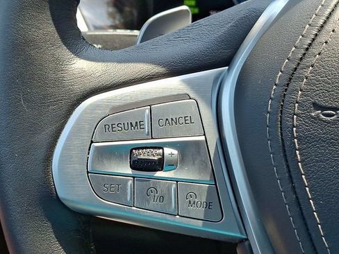 Used 2025 BMW X7 xDrive40i AWD/4WD image 23