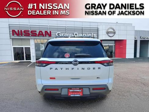 New 2026 Nissan Pathfinder SL FWD image 6