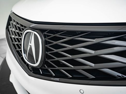 Certified 2025 Acura RDX SH-AWD w/ Advance Package image 3