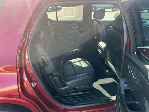 Used 2022 Chevrolet Traverse High Country w/ LPO, Floor Liner Package image 17