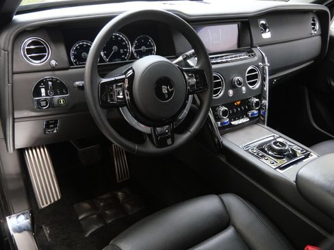 Certified 2021 Rolls-Royce Cullinan AWD/4WD image 24