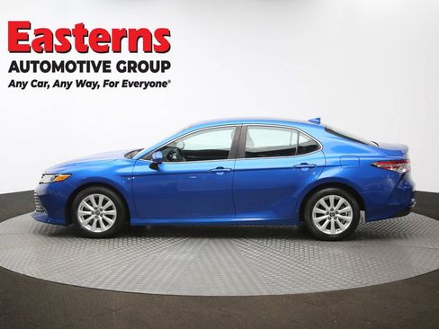 Used 2019 Toyota Camry LE image 59