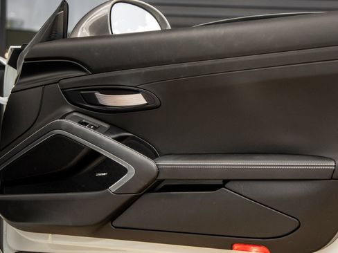 Certified 2018 Porsche 911 Carrera T RWD image 32