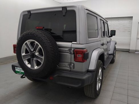 Used 2018 Jeep Wrangler Unlimited Sahara AWD/4WD image 9